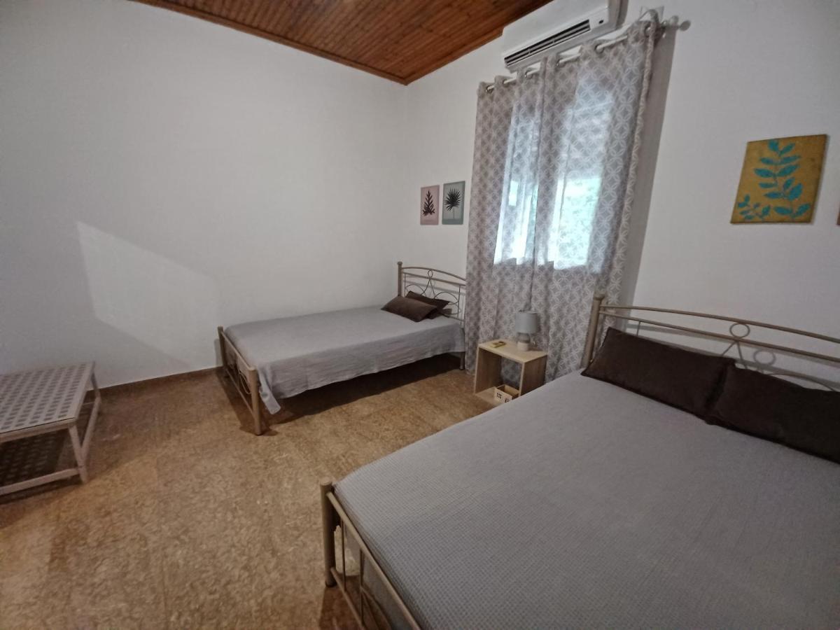 Beach House For Up To 9 People Near Olympia Katakolo Luaran gambar