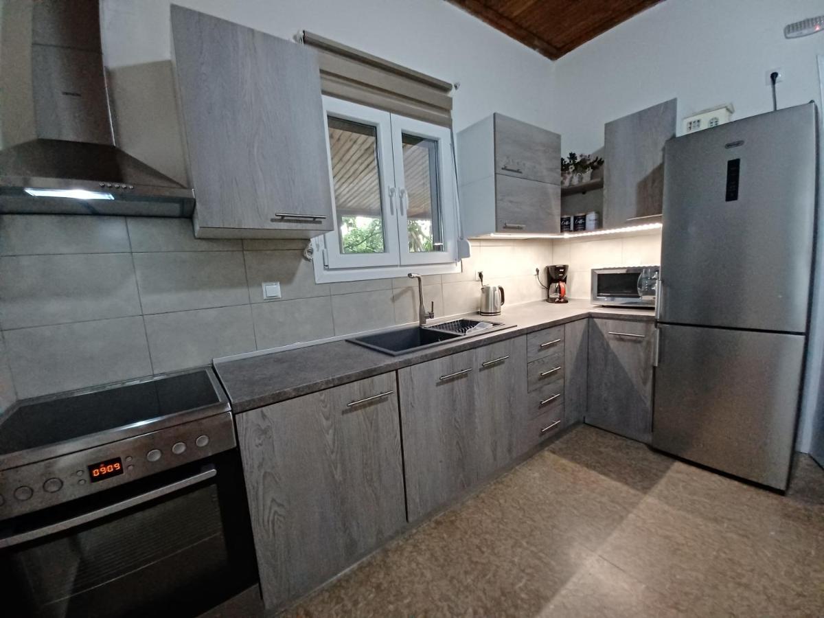Beach House For Up To 9 People Near Olympia Katakolo Luaran gambar